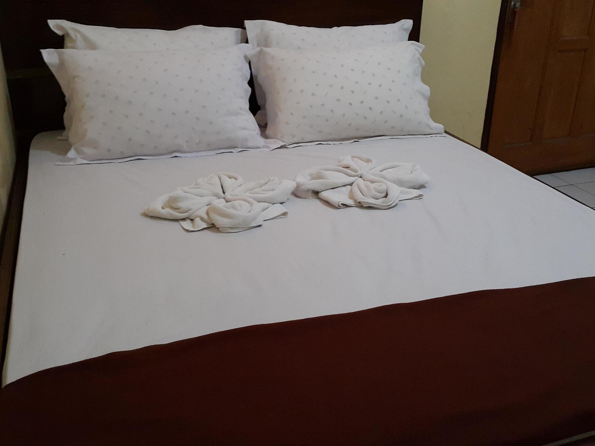 Hotel Cendrawasih Jember Exterior photo